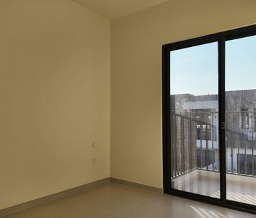 Greenviews 2: Spacious Townhouse with Modern Amenities - Photo 4