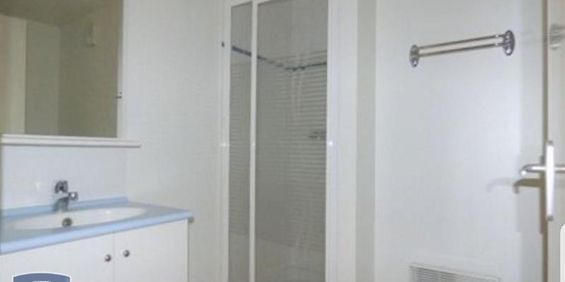 Location Appartement 1 pièce 22m² LA ROCHE SUR YON 85000 - Photo 3