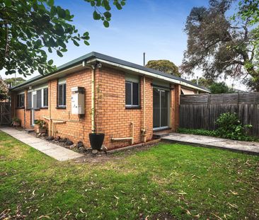 BRAND NEW CARPET l SMALL BLOCK OF 3 l GREAT LOCATION - Photo 5