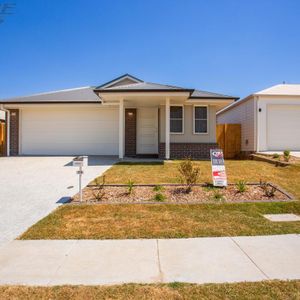 Brand New Family Home! - Photo 2