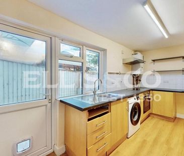 3 bedroom terraced house to rent - Photo 6