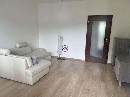 Pronájem zrekonstruovaného bytu 4+1 v Šumperku - Fotografie 4