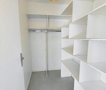 Location Appartement 2 pièces 42m² - Photo 5