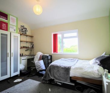 5 bedroom semi-detached house to rent - Photo 1