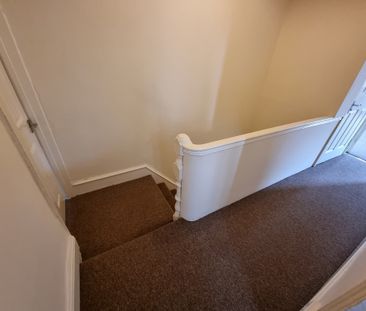 5 Bed Student Accommodation - Photo 2