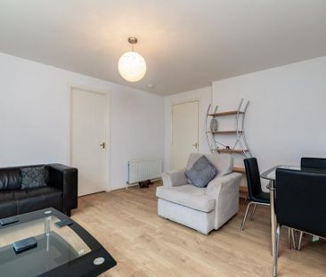 2 bedroom property to rent - Photo 2