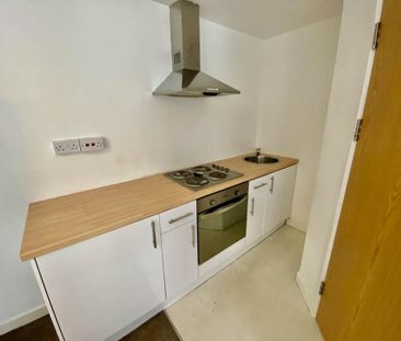 1 bedroom flat to rent - Photo 2