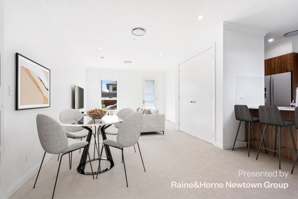 Spacious Family Home in Austral - Photo 1