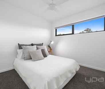 BRAND NEW 3 BEDROOM HOME - Photo 4