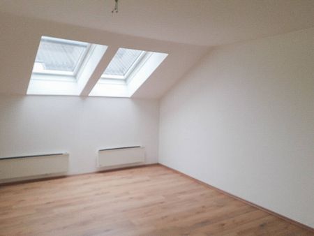 Großzügige 1-Zimmerwohnung im Dachgeschoss - Photo 5
