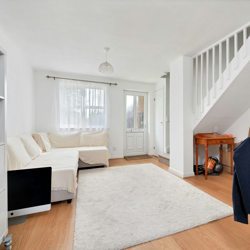 Horse Field View, Melton Mowbray, LE13 - Photo 1