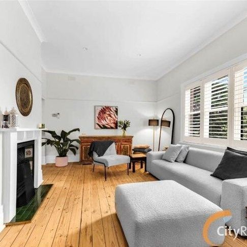 St Kilda East - Photo 1