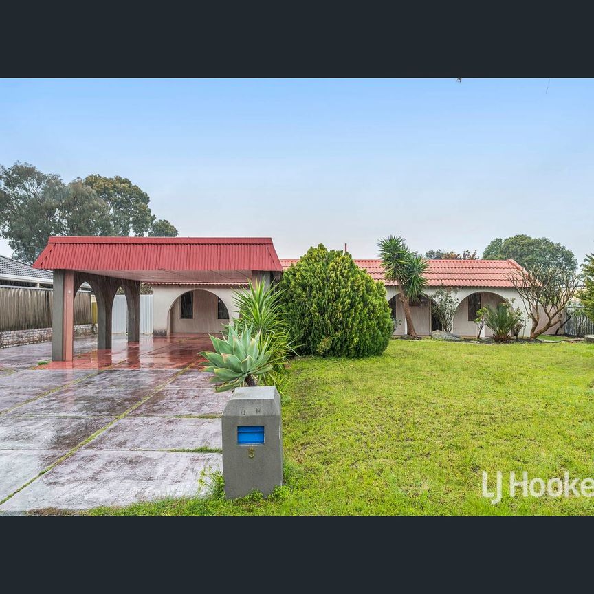 14 Birrell Place, Gosnells, WA 6110 - Photo 1