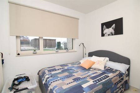 GELIJKVLOERS APPARTEMENT MET 2 SLAAPKAMERS - Foto 3