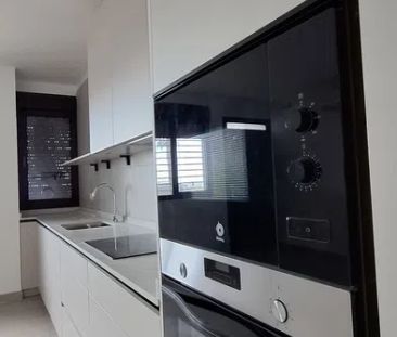 Alquiler de piso en Calle Almirante - Photo 3