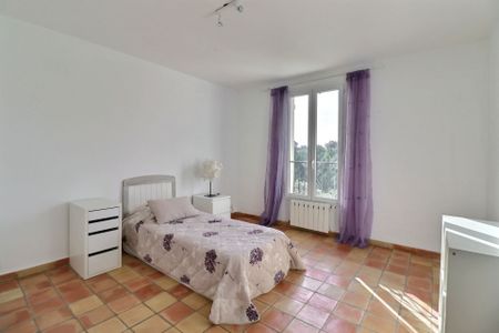 maison 7 pièces 180m2 MARSEILLE 11EME 3 050 euros - Photo 4