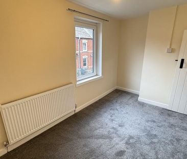 2 bedroom end of terrace house to rent - Photo 1