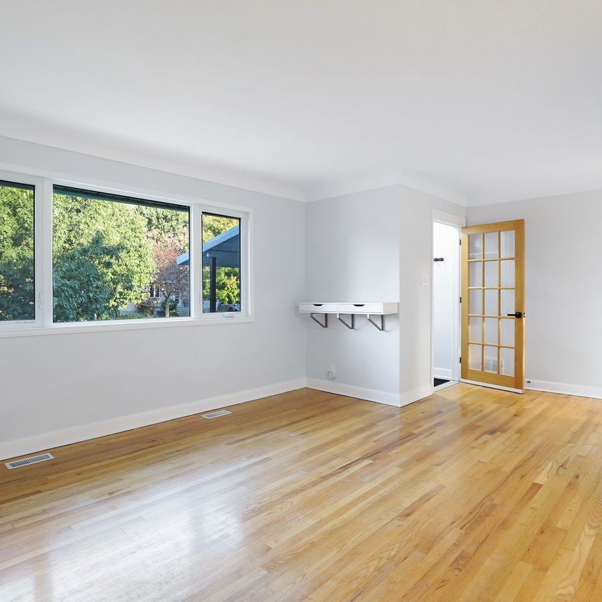 For Lease - 874 Rex Avenue Unit# 1, McKellar Heights - Glabar Park and Area, Ontario - Photo 1