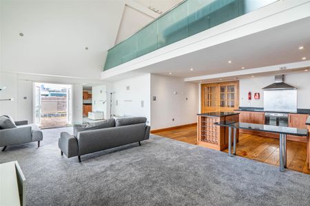 2 bed apartment to rent in Grainger Street, Newcastle Upon Tyne, NE1 - Photo 2