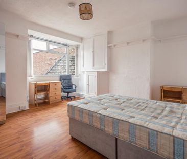 3 bedroom apartment to rent - Photo 6