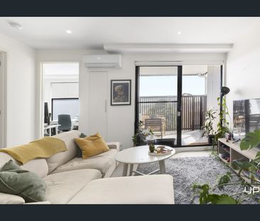 Modern Comfort in Vibrant Brunswick West - Photo 5