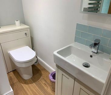 A wonderful and immaculate recently renovated one bedroom cottage j... - Photo 1