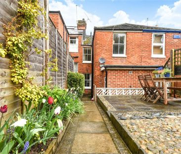 3 bedroom terraced house to rent - Photo 5