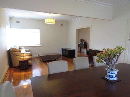 1/12 Nicholson Street, Balwyn North VIC 3104 - Photo 3