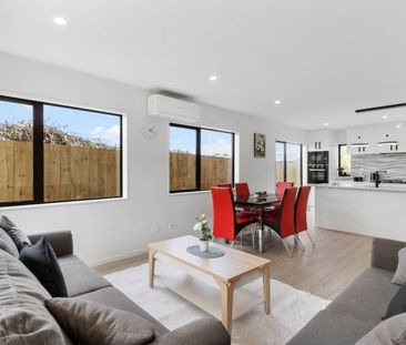 Magnificent in Manurewa - Photo 1