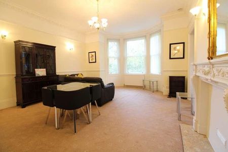 Caterham, Surrey, CR3 - Photo 2