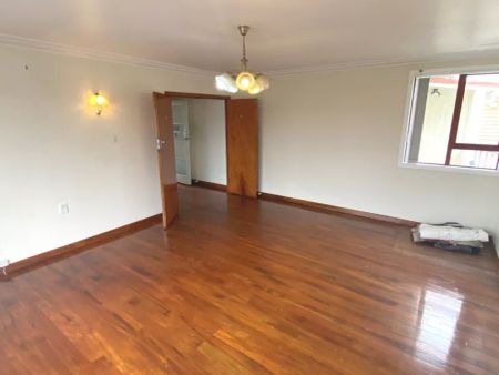 Spacious Two Bedroom Unit - Photo 4