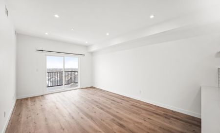 Primrose: Gold Accents – 1800 Leila, Winnipeg, MB - Photo 2