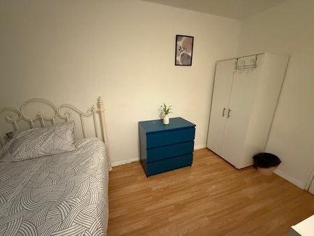 5 Bed Flat, Tildesley Road, SW15 - Photo 4