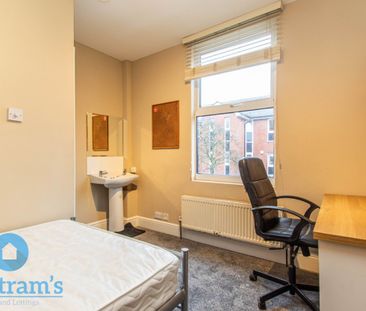 6 bed Semi-Detached House for Rent - Photo 6