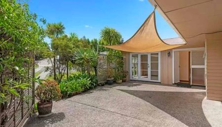 Spacious 4-Bedroom Family Home in Prime Forrest Hill Location - Photo 3