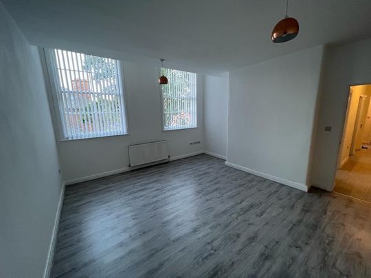 2 Bed Flat, Oakhouse Park, L9 - Photo 1