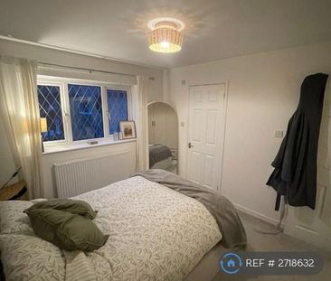 2 bedroom semi-detached house to rent - Photo 4