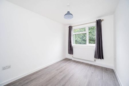 3 bedroom maisonette to rent - Photo 4