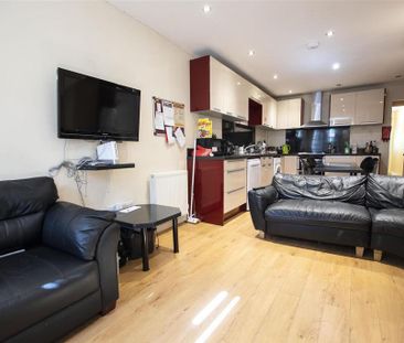 6 bedroom house to rent - Photo 1