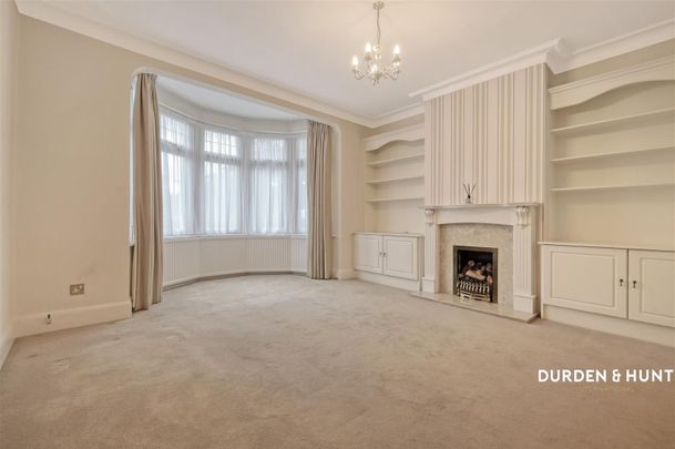 Glenwood Gardens, Gants Hill - Photo 1