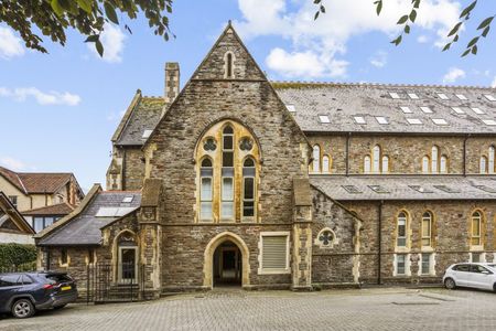 2 Bed Flat - Photo 5