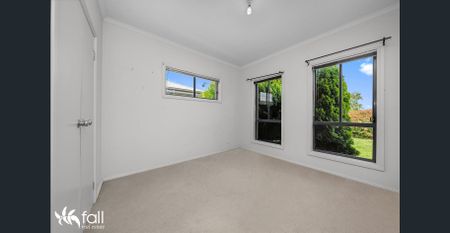 Bright and Sunny - Photo 5