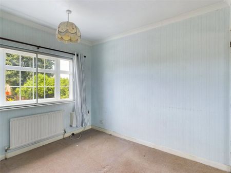 High Street, Stanwell, Staines-upon-Thames,TW19 - Photo 2