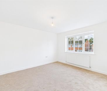 3 bedroom detached house to rent - Photo 5