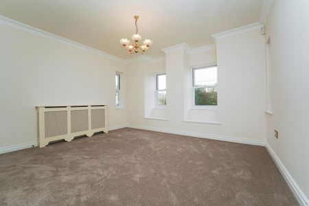 5 bedroom detached house to rent - Photo 4