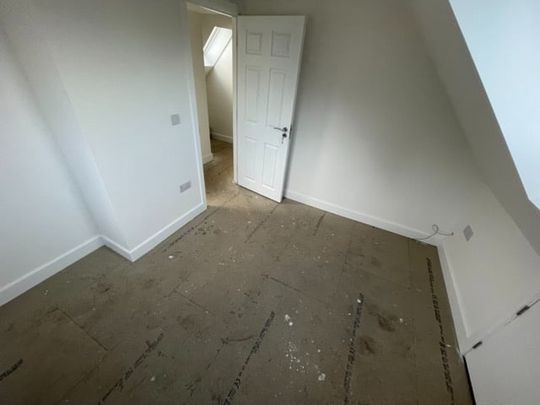 2 Bed Flat, Charter Avenue, CV4 - Photo 1