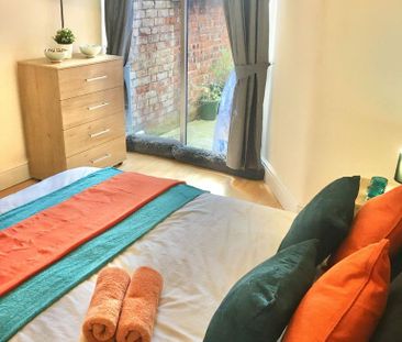 1 bedroom in a house share to rent - Photo 1