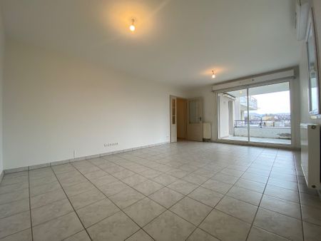 Location Appartement 3 pièces 75m² BESANCON 25000 - Photo 2