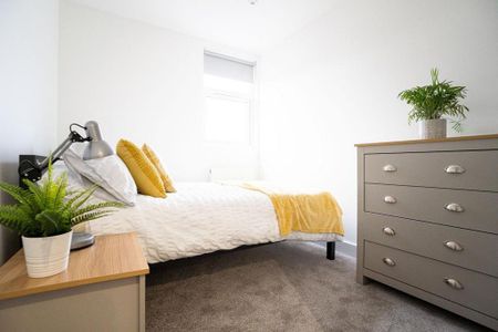 8 bedroom terraced house to rent - Photo 4