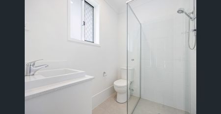 Brand New Home - 4 Bedroom + Two Living Rooms - Photo 5